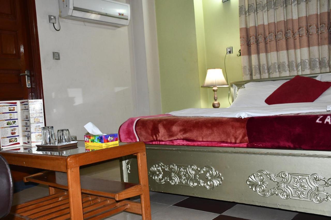 Mir Continental Hotel Muzaffarabad Exterior foto